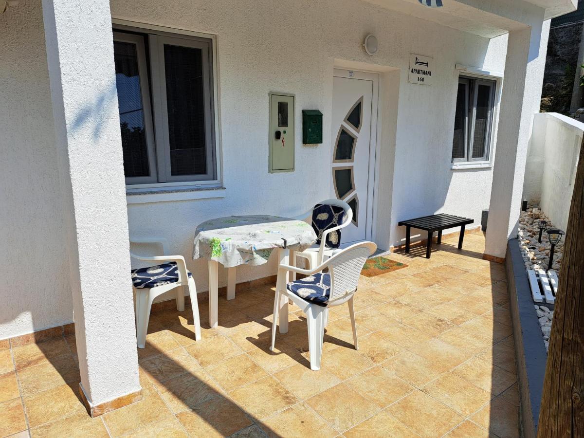 Apartmani Ana-Lora Lopar Ngoại thất bức ảnh